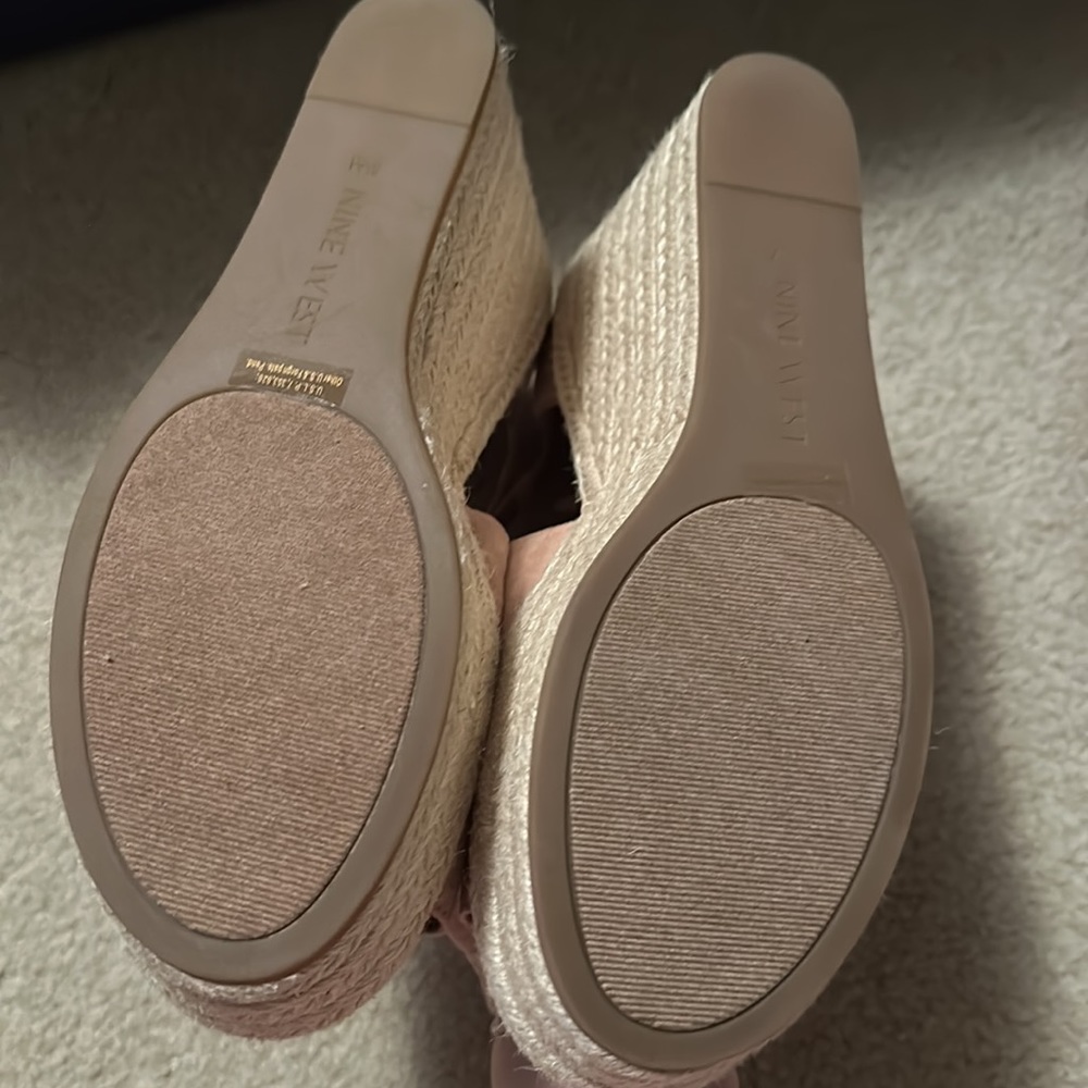 NWOT Nine West espadrilles. They are new and a beautiful color! - Picture 3 of 4